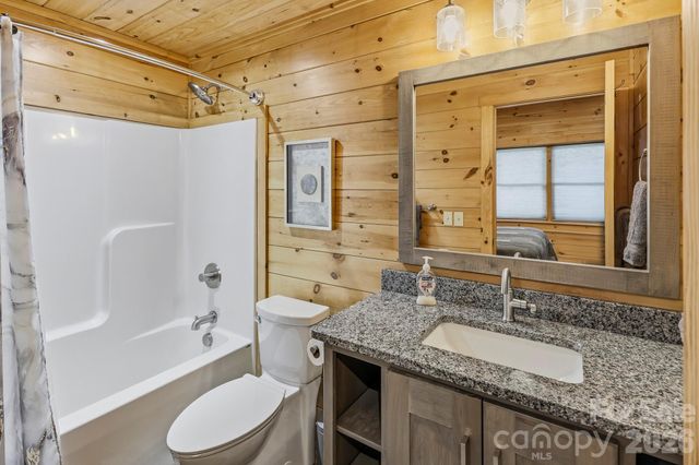 286 Holmstead Drive, Lake Lure, NC 28746