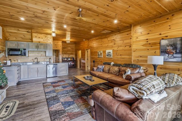 286 Holmstead Drive, Lake Lure, NC 28746