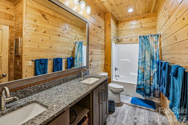 286 Holmstead Drive, Lake Lure, NC 28746