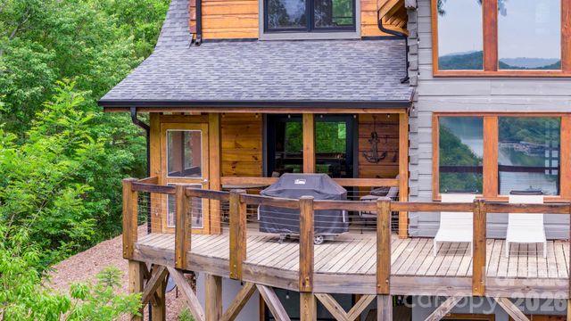 286 Holmstead Drive, Lake Lure, NC 28746