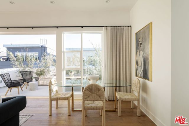 857 Hyperion Avenue, Los Angeles, CA 90029