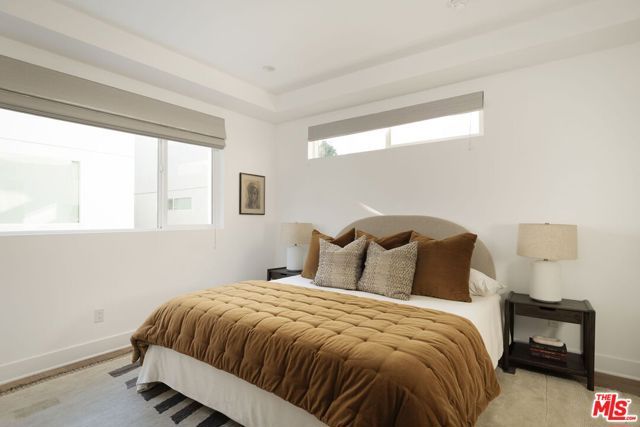 857 Hyperion Avenue, Los Angeles, CA 90029