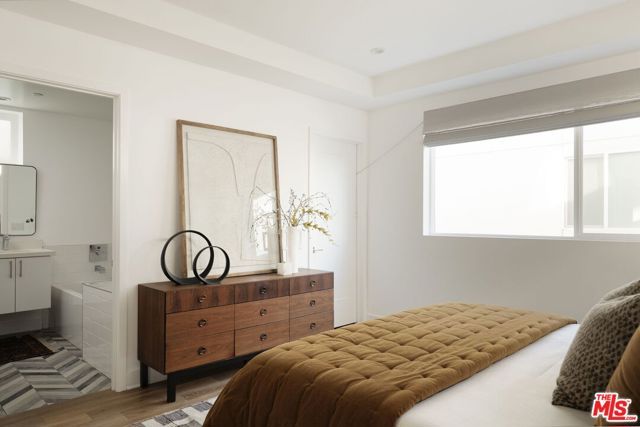 857 Hyperion Avenue, Los Angeles, CA 90029