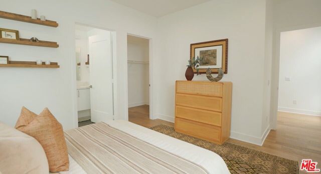 857 Hyperion Avenue, Los Angeles, CA 90029