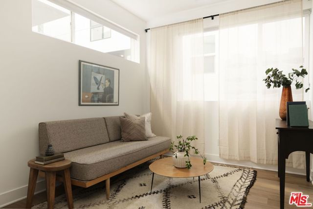 857 Hyperion Avenue, Los Angeles, CA 90029