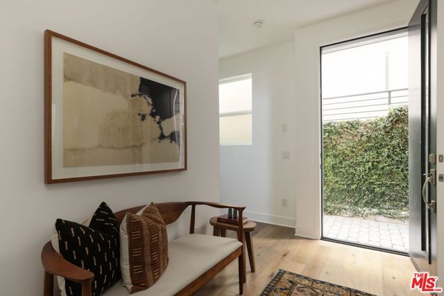 857 Hyperion Avenue, Los Angeles, CA 90029