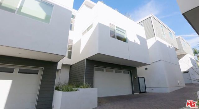 857 Hyperion Avenue, Los Angeles, CA 90029