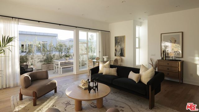 857 Hyperion Avenue, Los Angeles, CA 90029