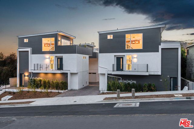 857 Hyperion Avenue, Los Angeles, CA 90029