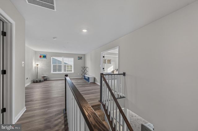 1124 MILLER FARM DR, Brunswick, MD 21716