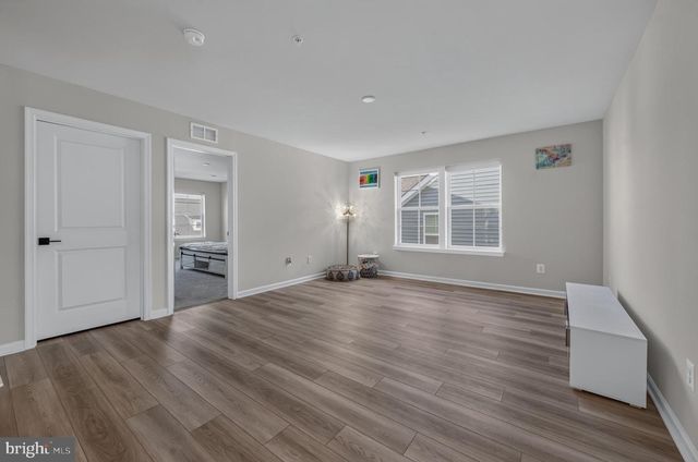 1124 MILLER FARM DR, Brunswick, MD 21716