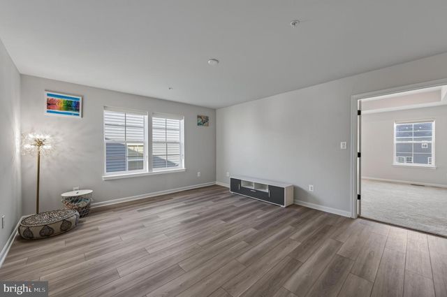 1124 MILLER FARM DR, Brunswick, MD 21716