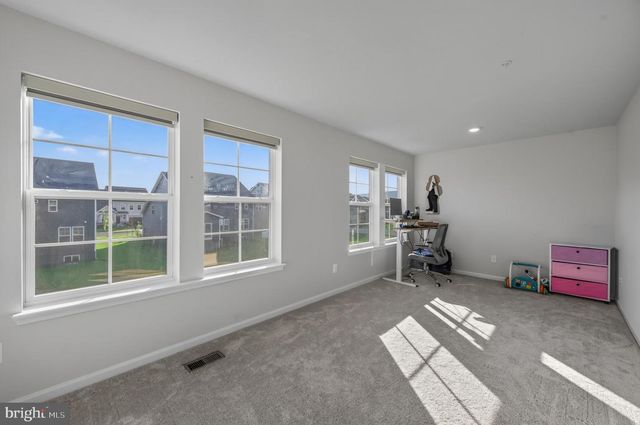 1124 MILLER FARM DR, Brunswick, MD 21716