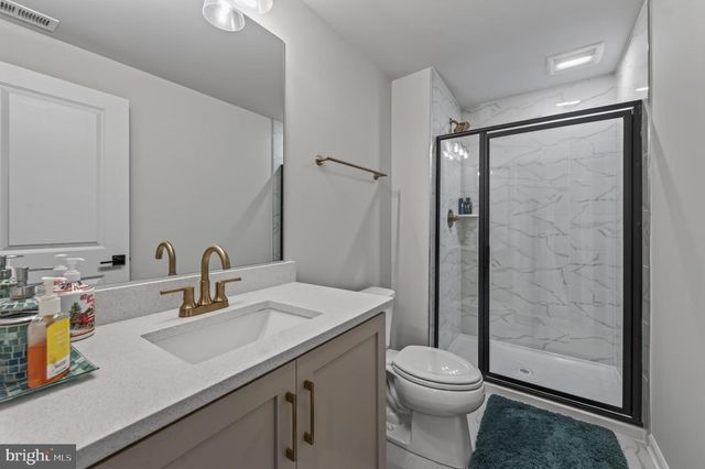1124 MILLER FARM DR, Brunswick, MD 21716