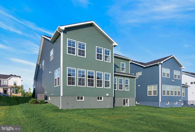 1124 MILLER FARM DR, Brunswick, MD 21716