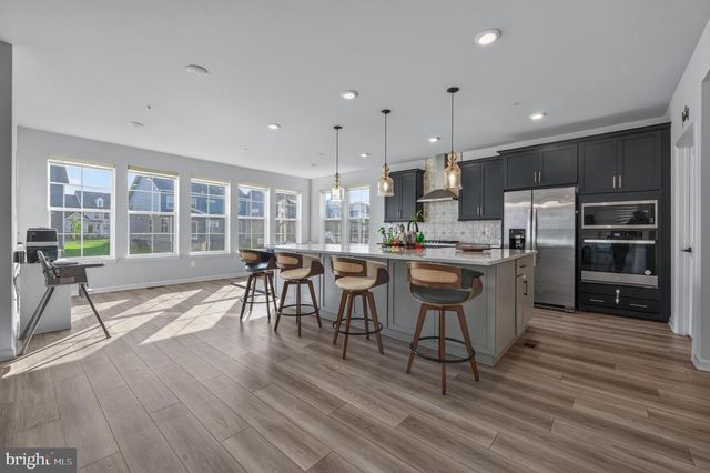 1124 MILLER FARM DR, Brunswick, MD 21716