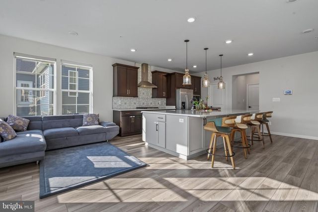 1124 MILLER FARM DR, Brunswick, MD 21716
