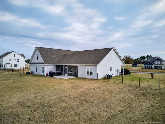 193 Rocking Horse Lane, Raeford, NC 28376