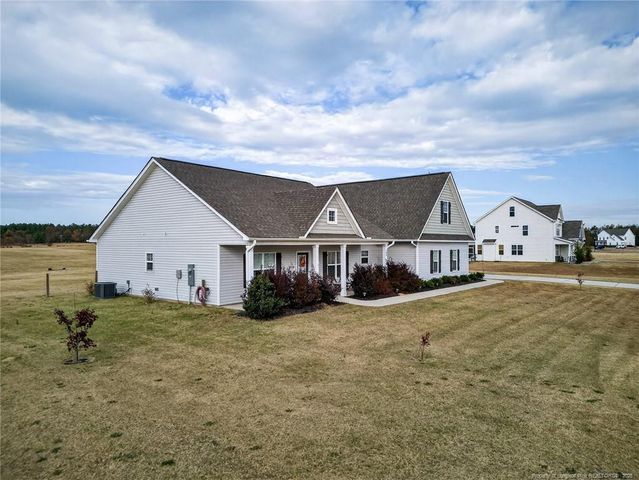 193 Rocking Horse Lane, Raeford, NC 28376