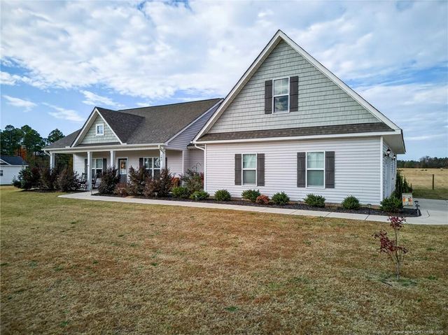 193 Rocking Horse Lane, Raeford, NC 28376