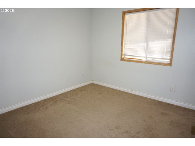 11910 Ne 32ND Way, Vancouver, WA 98682