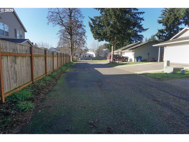 11910 Ne 32ND Way, Vancouver, WA 98682