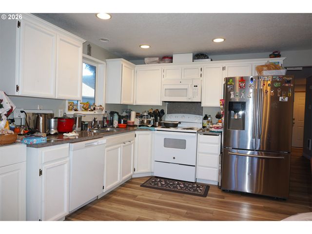 11910 Ne 32ND Way, Vancouver, WA 98682