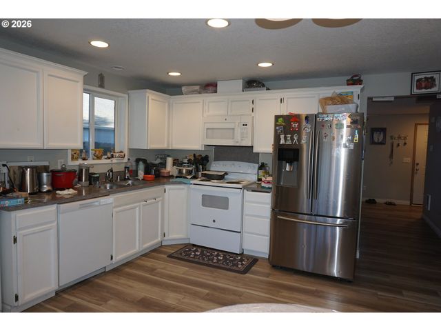 11910 Ne 32ND Way, Vancouver, WA 98682