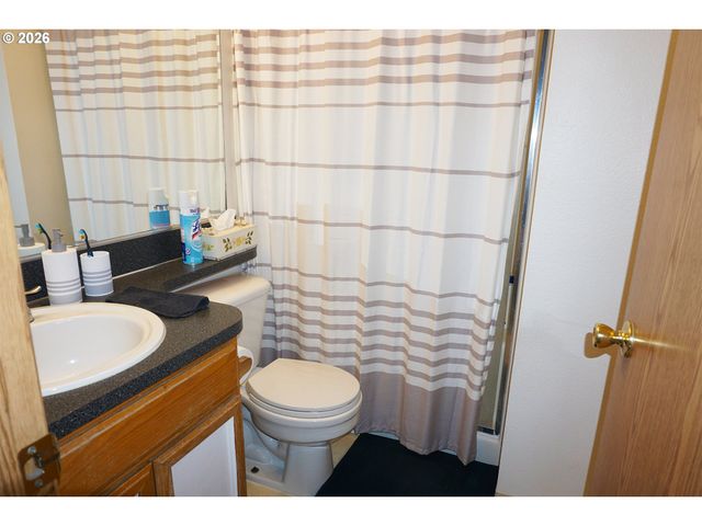 11910 Ne 32ND Way, Vancouver, WA 98682