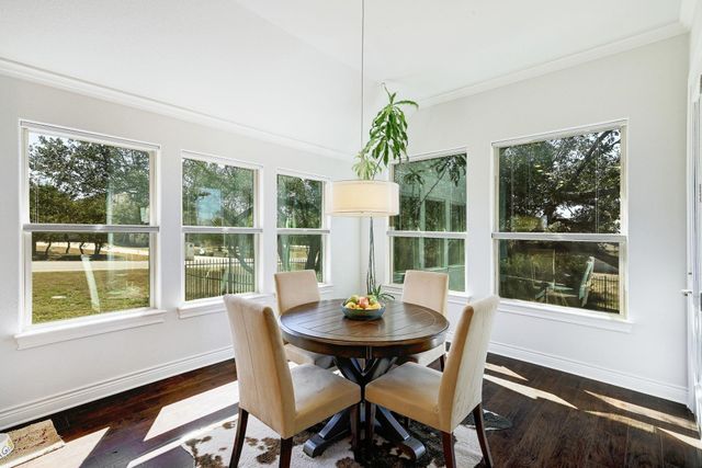 960 Blue Ridge DR, Dripping Springs, TX 78620