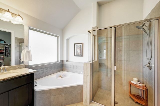 960 Blue Ridge DR, Dripping Springs, TX 78620