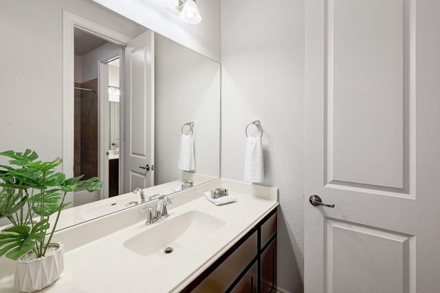 960 Blue Ridge DR, Dripping Springs, TX 78620