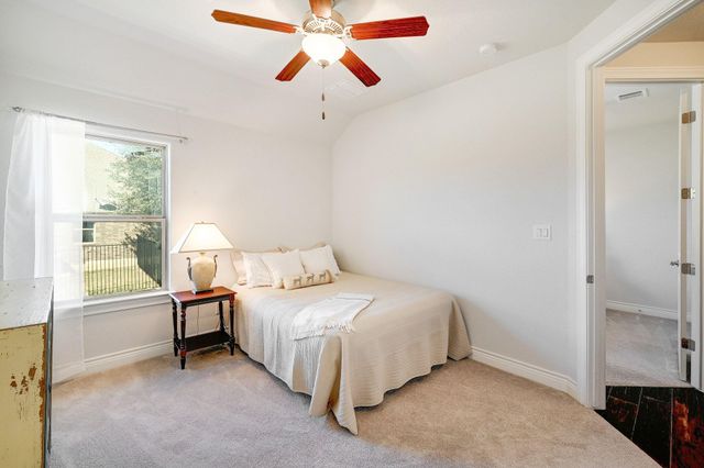 960 Blue Ridge DR, Dripping Springs, TX 78620