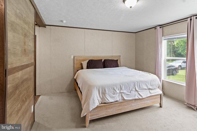 353 PLUNK TOWN RD, Montross, VA 22520