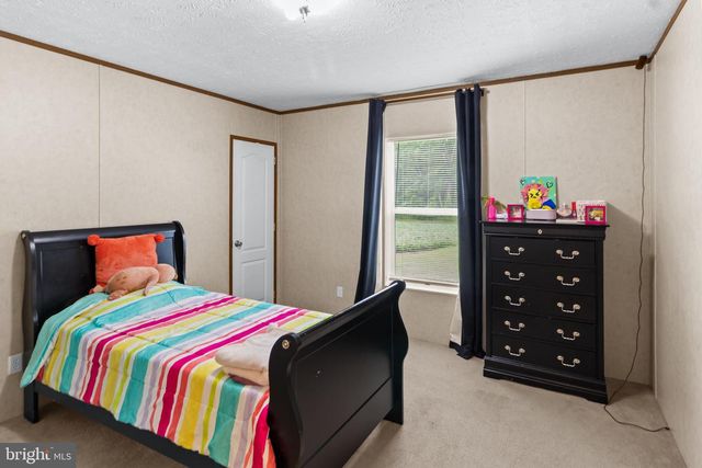 353 PLUNK TOWN RD, Montross, VA 22520