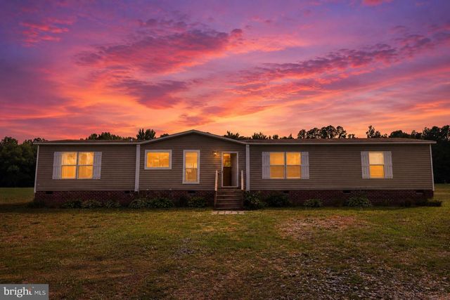 353 PLUNK TOWN RD, Montross, VA 22520