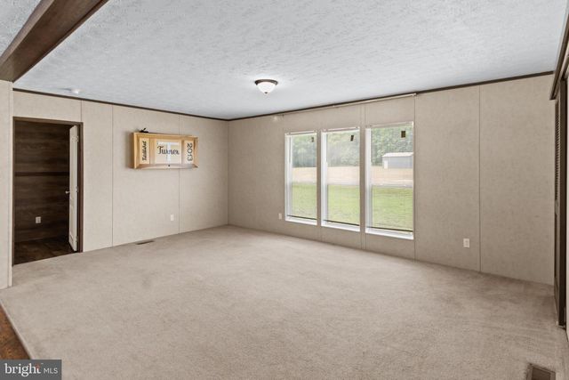 353 PLUNK TOWN RD, Montross, VA 22520
