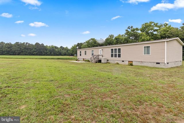 353 PLUNK TOWN RD, Montross, VA 22520