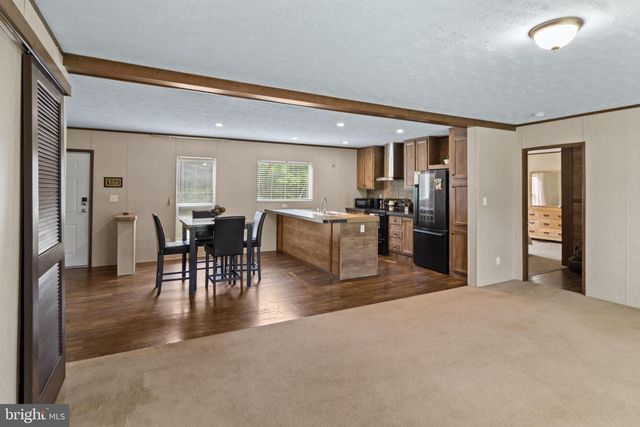 353 PLUNK TOWN RD, Montross, VA 22520