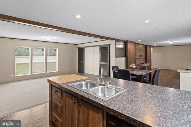 353 PLUNK TOWN RD, Montross, VA 22520