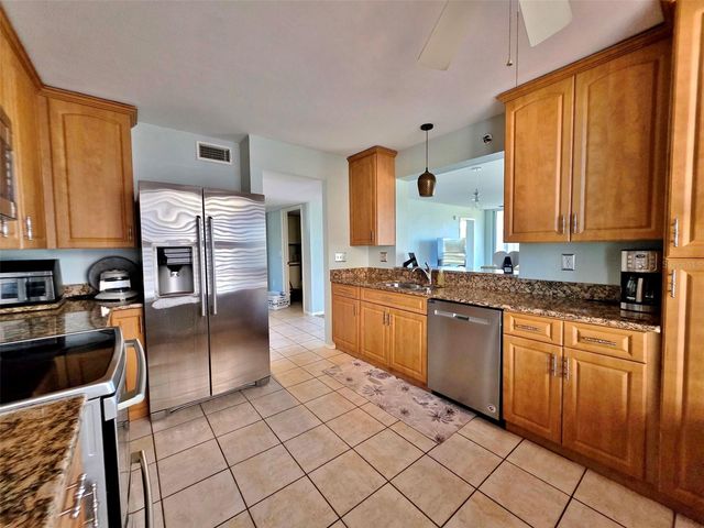 4570 PINEBROOK CIRCLE 208, Bradenton, FL 34209
