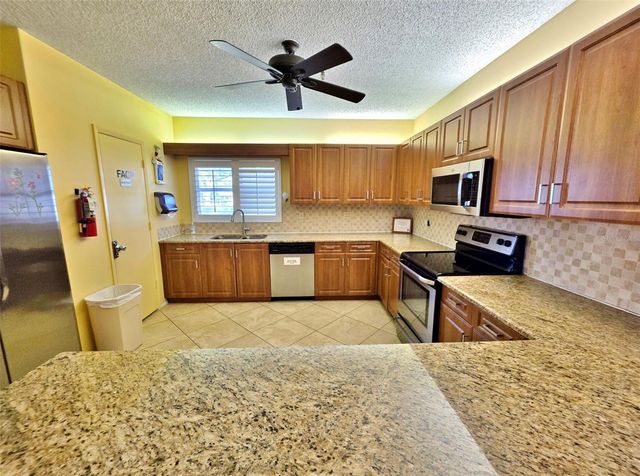 4570 PINEBROOK CIRCLE 208, Bradenton, FL 34209