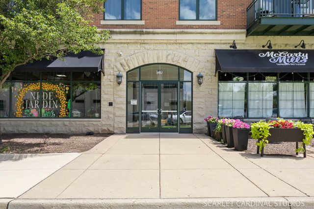 140 S River Street 204, Aurora, IL 60506