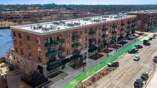 140 S River Street 204, Aurora, IL 60506