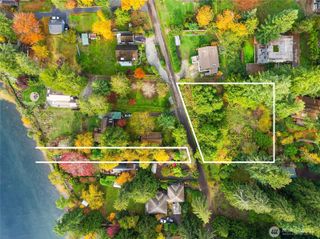 9674 Olympus Beach Road, Bainbridge Island, WA 98110