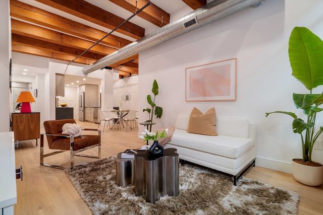 33 Sleeper 409A, Boston, MA 02210