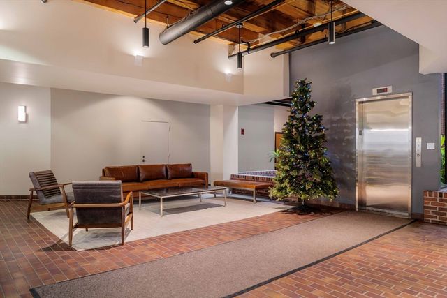 33 Sleeper 409A, Boston, MA 02210