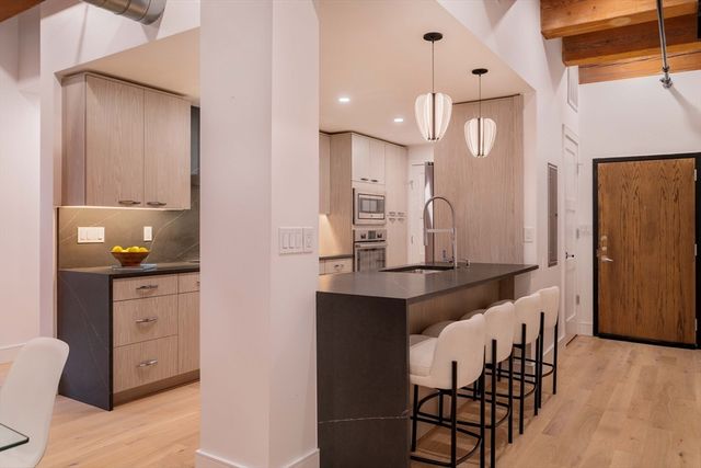 33 Sleeper 409A, Boston, MA 02210