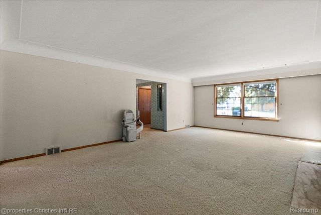1360 Michigan Boulevard, Lincoln Park, MI 48146