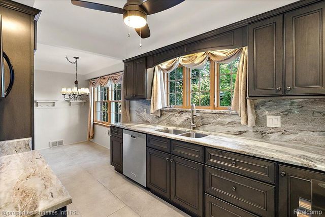 1360 Michigan Boulevard, Lincoln Park, MI 48146